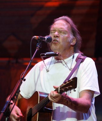 neilyoung-old.jpg
