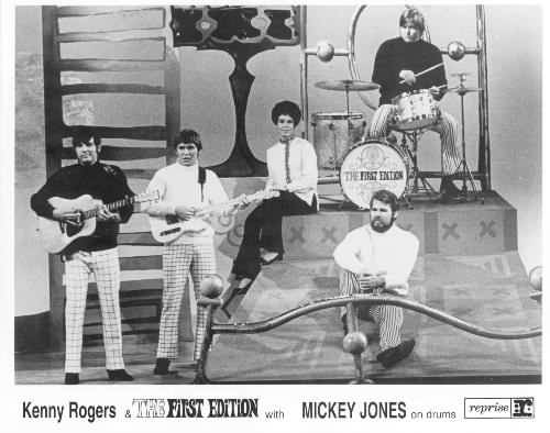 http://philspector.files.wordpress.com/2008/03/kenny-rogers-first-edition.jpg