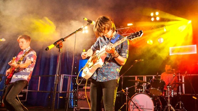 model aeroplanes live