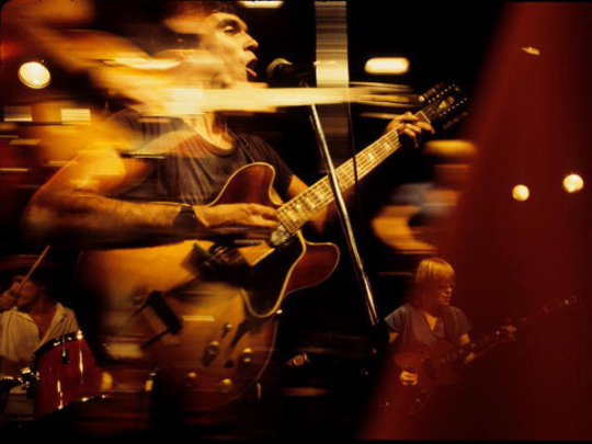 talking heads blurry